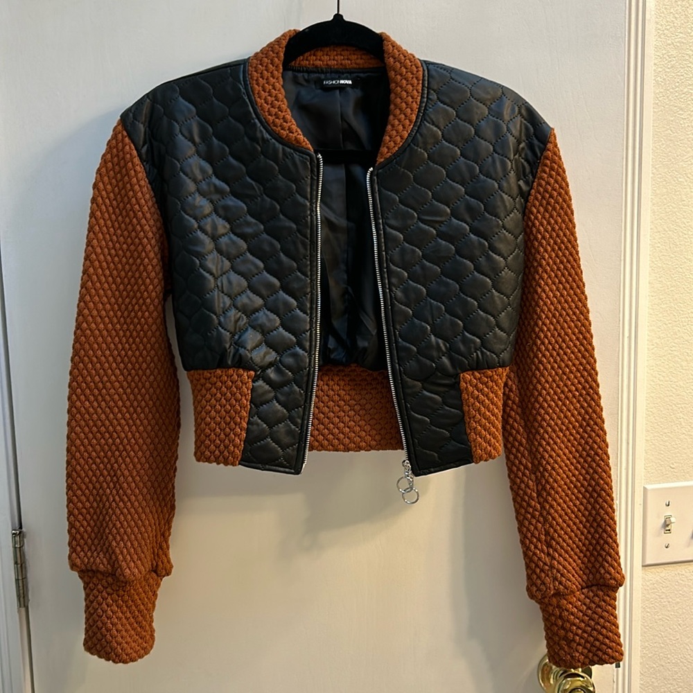 Call Me First Crop Jacket - Picture 3 of 4